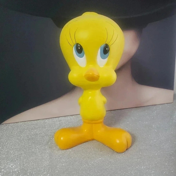 Rare 1997 Warner Bros Studio Store Tweety Bird Statue 11" Figurine - Picture 1 of 6